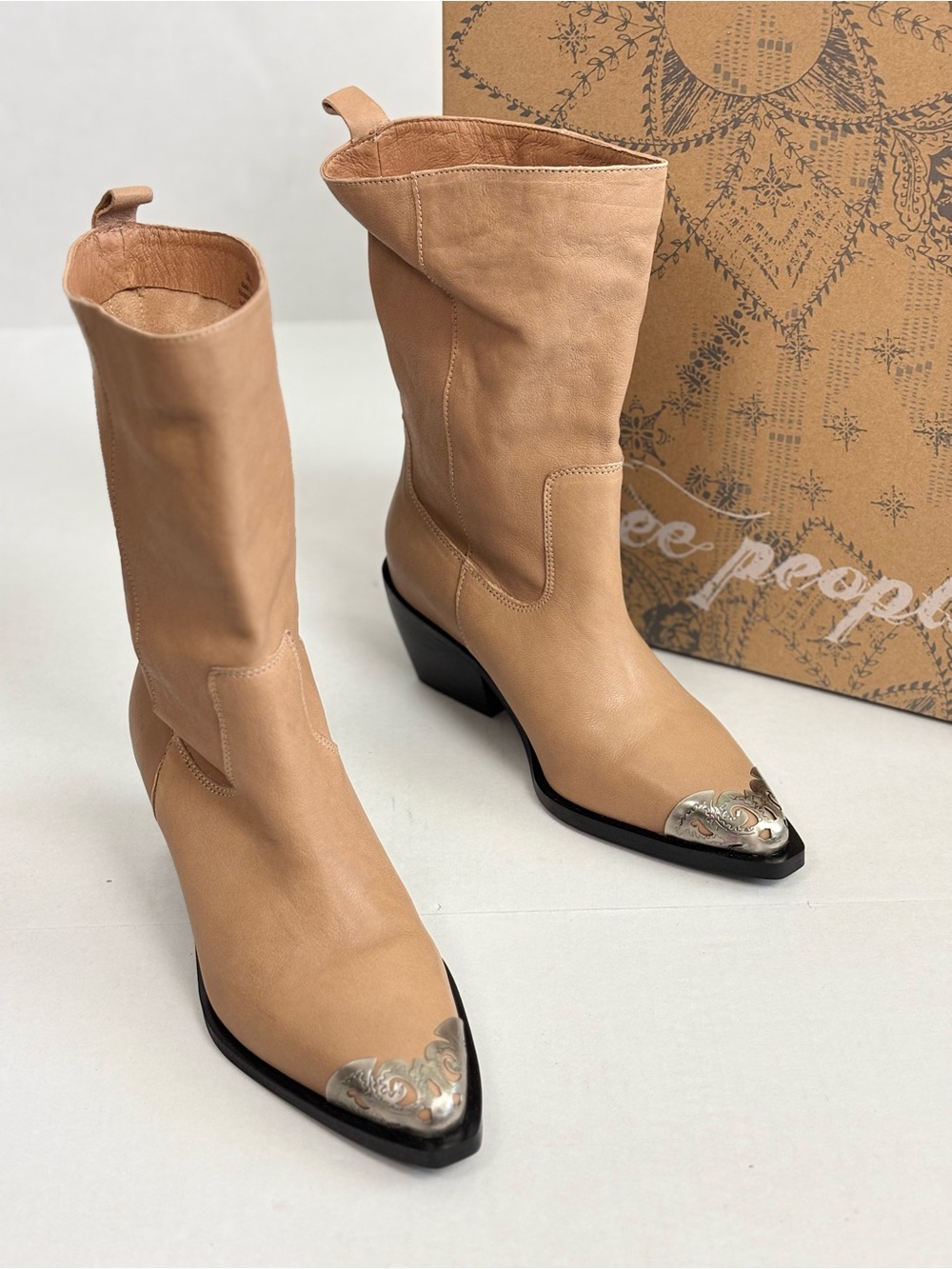 Free People Faster Horses Filigree Boots in Camel Leather Size 7 - Picture 4 of 16